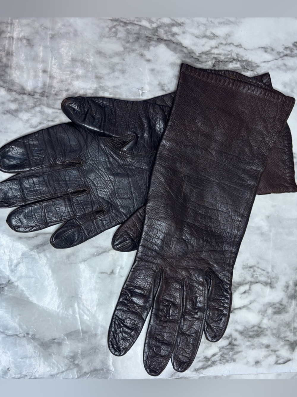 Bloomingdale's Vintage women’s silk lined Dark Brown Leather Gloves small FLAW